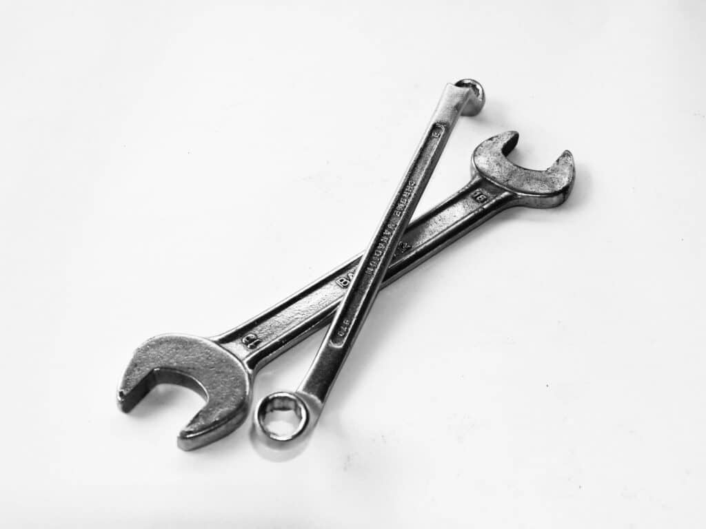 Learn the difference between property management & maintenance in Los Angeles.