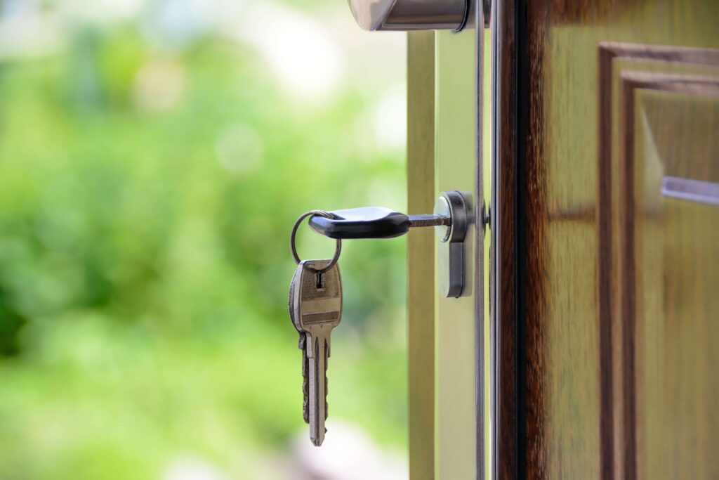 Open the door by learning how to build a real estate portfolio in Burbank, CA.